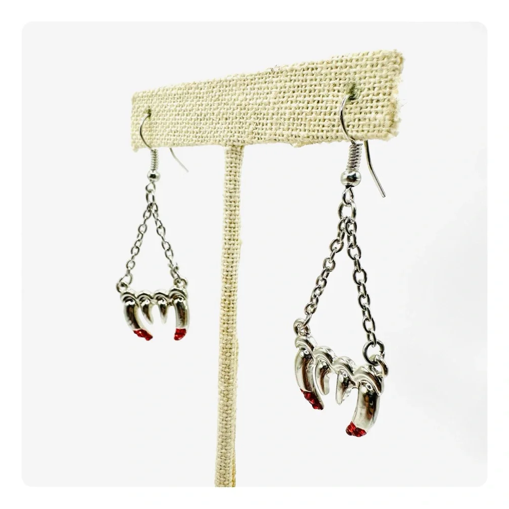 ★ Vintage Y2K Vampire Fangs Dangling Earrings - Silver/Red ★ - Picture 9 of 15